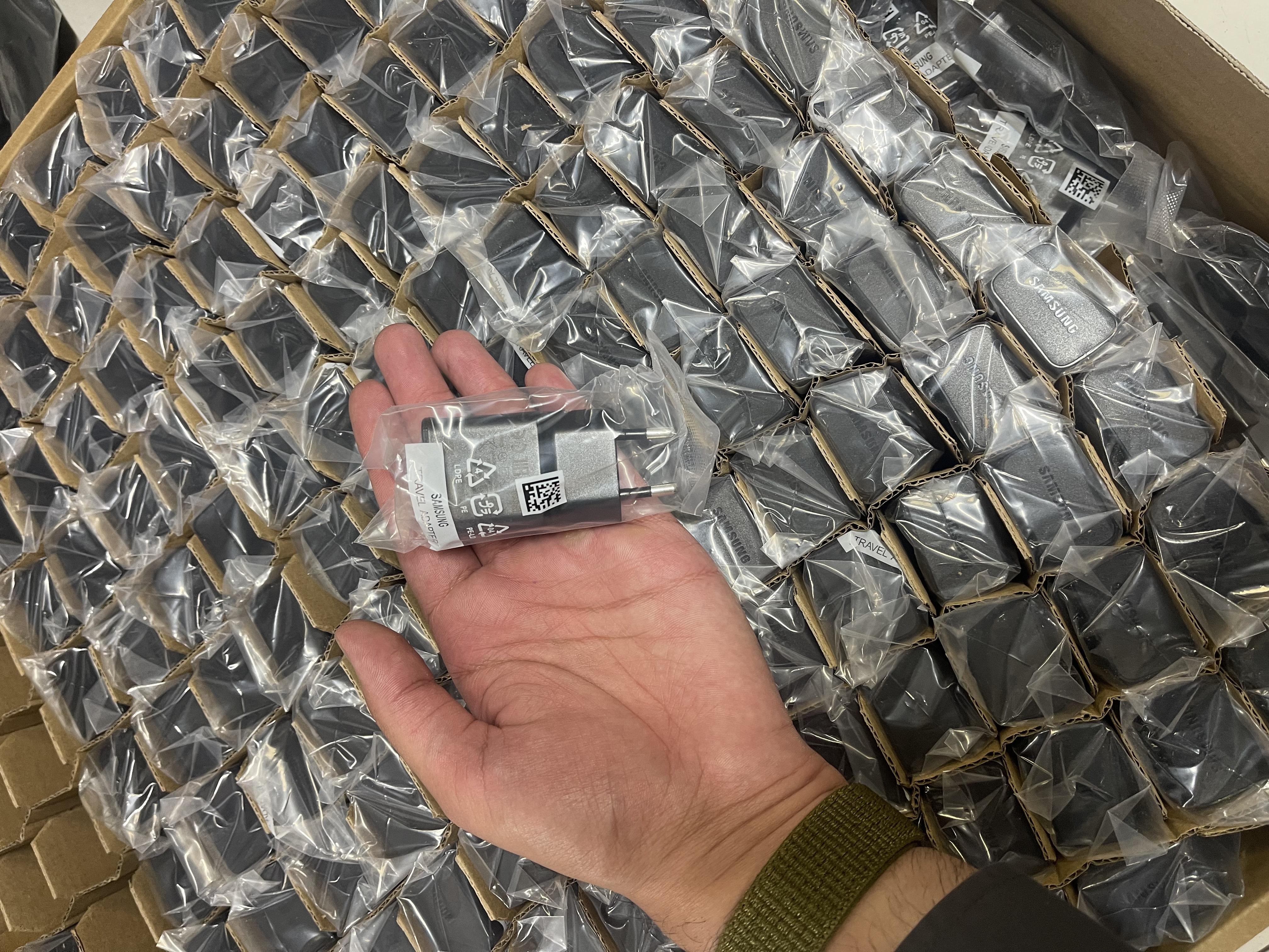 کلگی شارژ سامسونگ s10 اورجینال 5w مشکی سفید